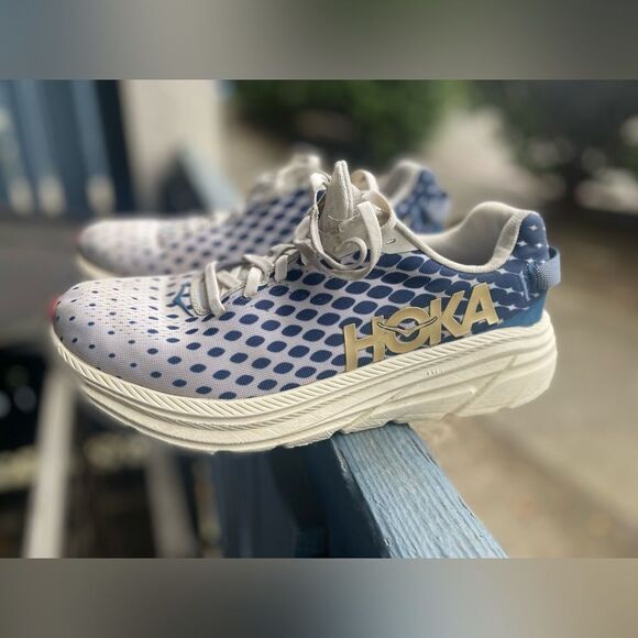 Hoka One One Women’s Rincon TK Trainers Running Sneakers Sz 9.5 US - Picture 1 of 10